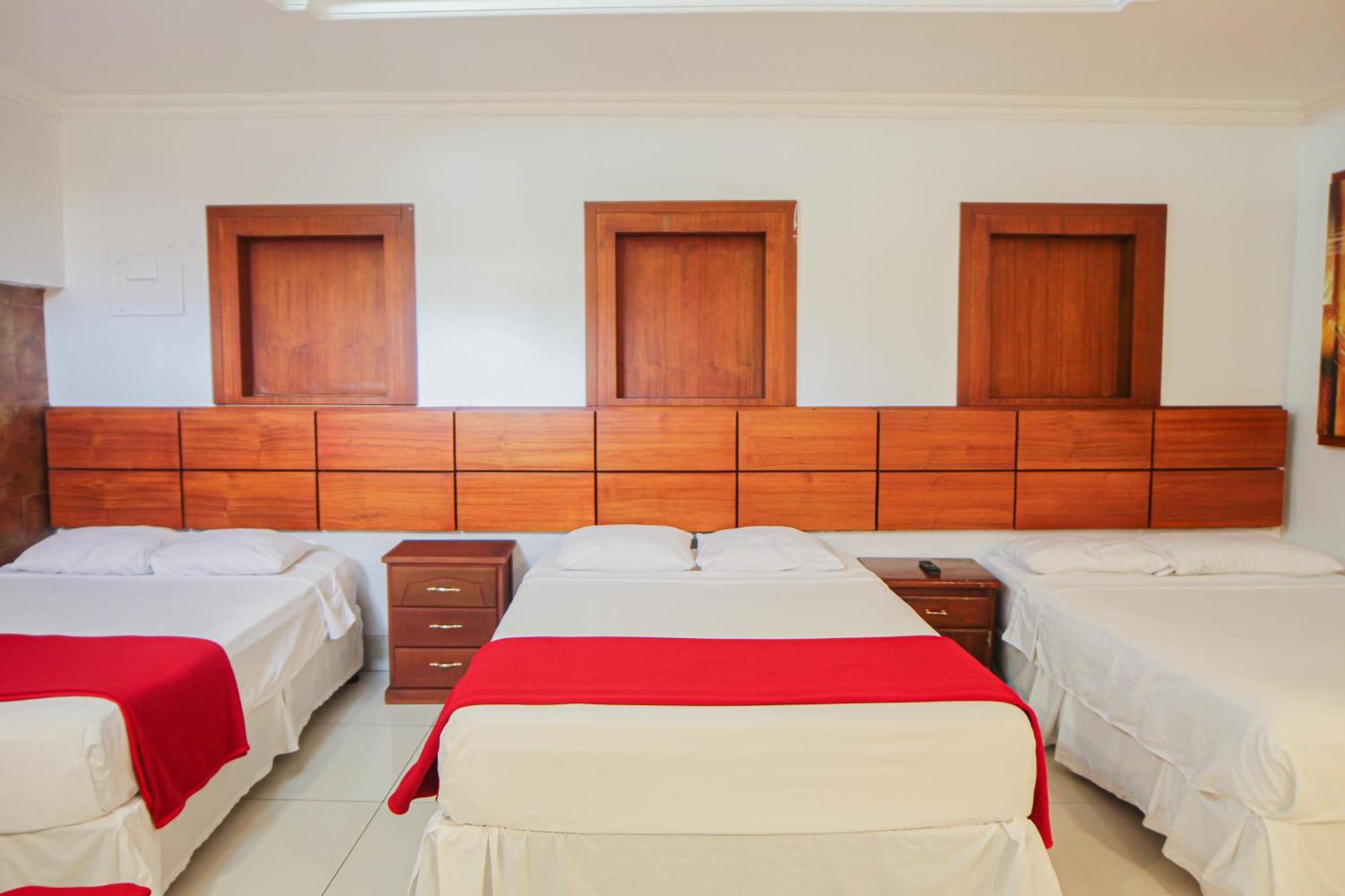 Hotel Murali - Cerca Del Aeropuerto De Guayaquil Zewnętrze zdjęcie
