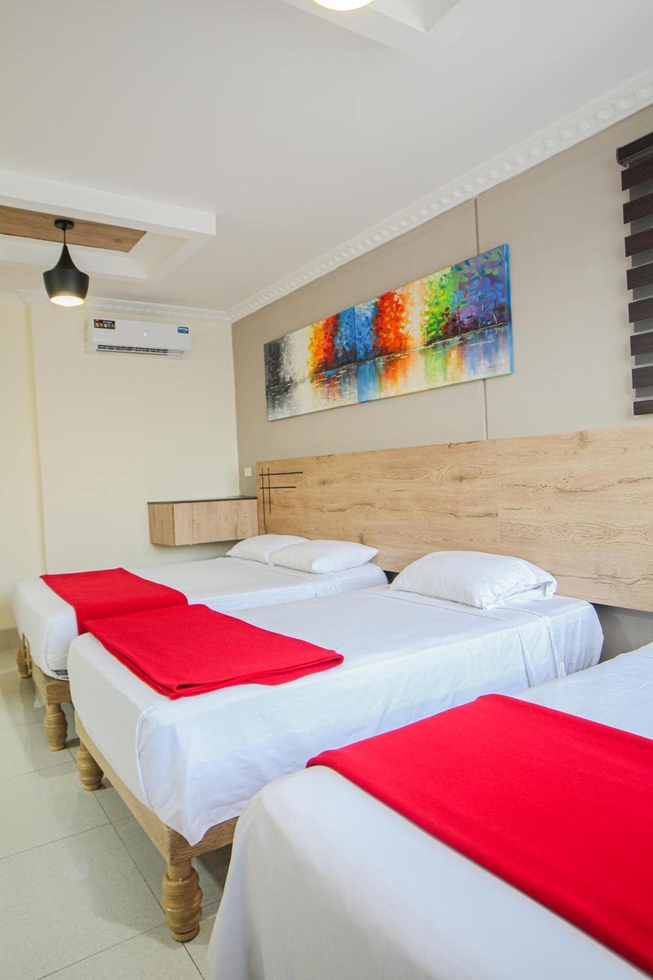 Hotel Murali - Cerca Del Aeropuerto De Guayaquil Zewnętrze zdjęcie