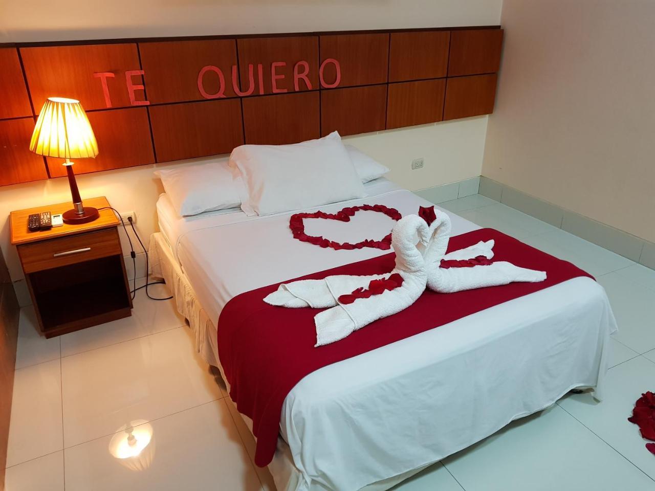 Hotel Murali - Cerca Del Aeropuerto De Guayaquil Zewnętrze zdjęcie