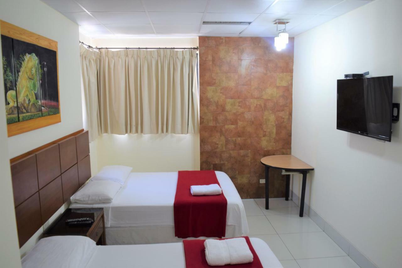 Hotel Murali - Cerca Del Aeropuerto De Guayaquil Zewnętrze zdjęcie